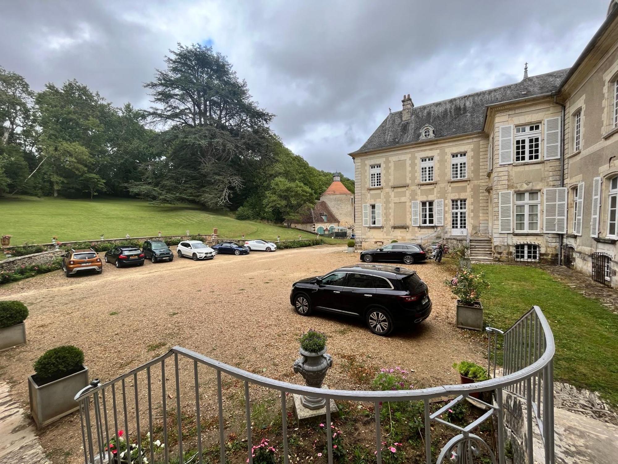 Chateau De Beaujeu Sens-Beaujeu Luaran gambar